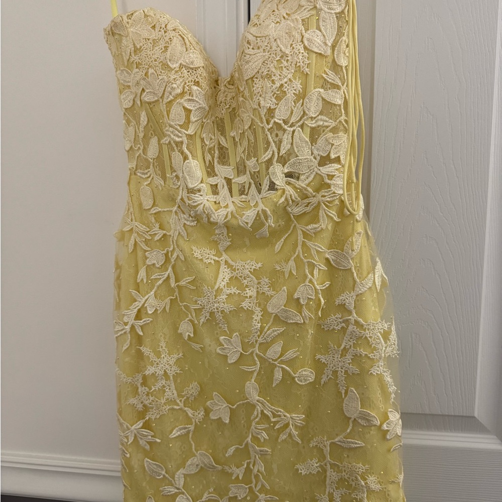 Homecoming  Strapless Lace Dress in Yellow